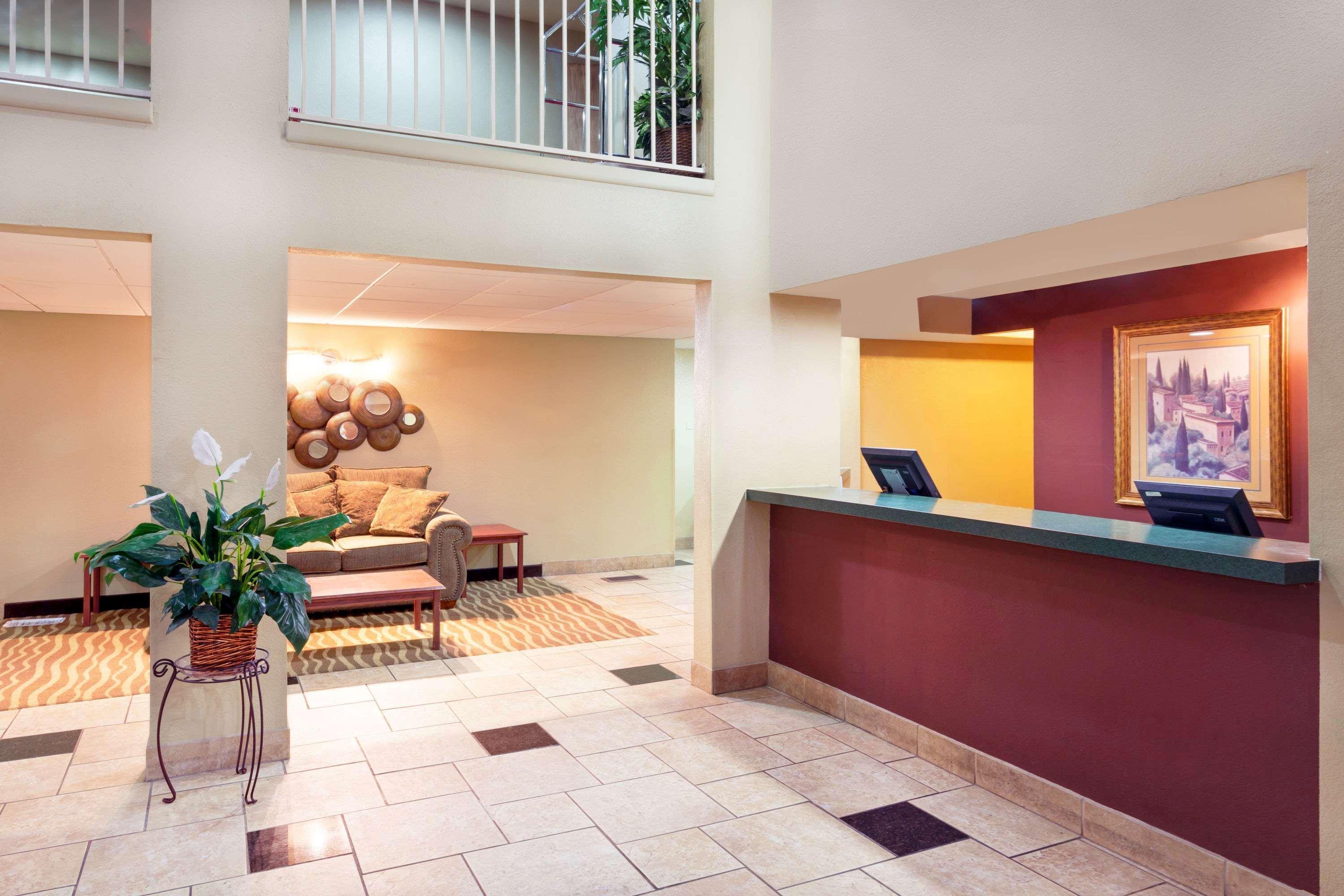 Super 8 By Wyndham Chandler Phoenix Exterior foto
